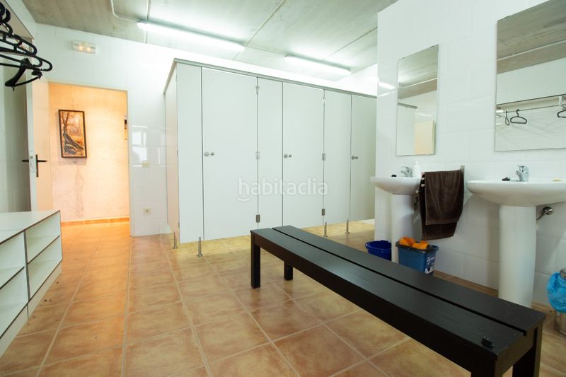 Foto c8990ab1-05b9-4a3d-8558-9a7f695aa4e8. Masia amb aparcament a Mieres