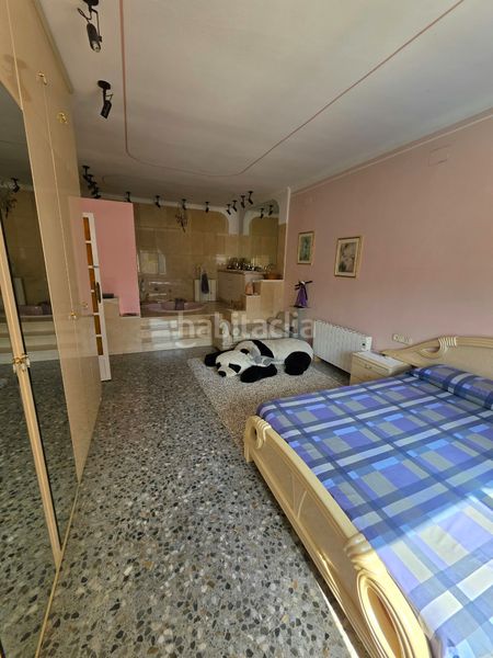 Foto 0dabf38d-95a7-4ed2-b13e-9dbd1591dc9f. Casa amb xemeneia calefacció aparcament piscina a Igualada