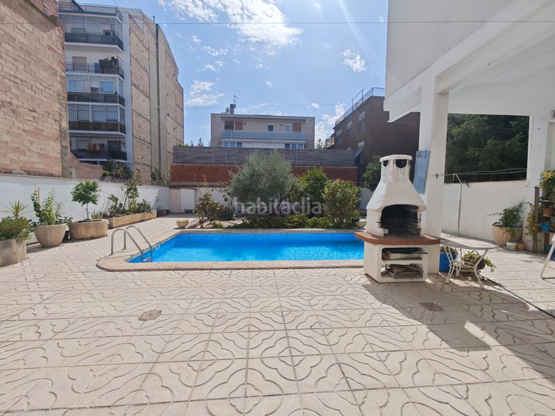 Foto 2ac98bcb-2f0a-47b0-ab34-7f5f1917ad7b. Casa amb xemeneia calefacció aparcament piscina a Igualada