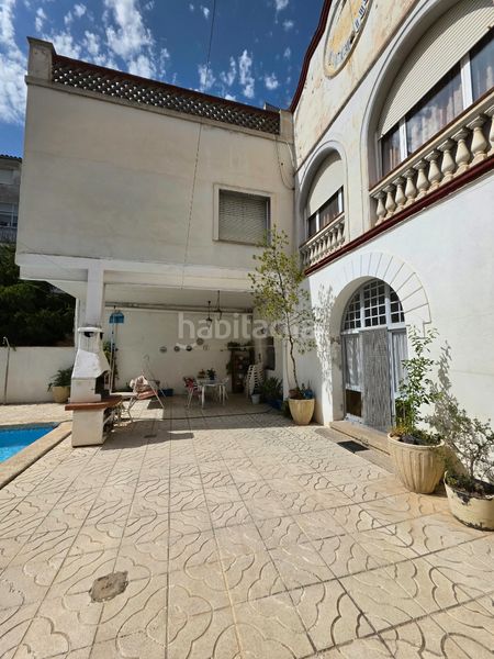 Foto 34aa233f-eeb8-4cf5-bf5f-186544d9835d. Casa amb xemeneia calefacció aparcament piscina a Igualada