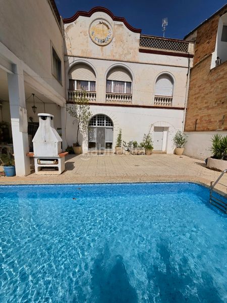 Foto 367a9157-0efb-4b53-badf-1f4beef83b5c. Casa amb xemeneia calefacció aparcament piscina a Igualada