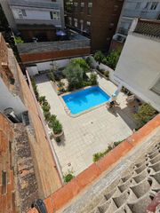 House  Carrer del doctor coca. Casa exclusiva amb jardí i piscina al passeig d’igualada