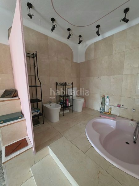 Foto 9480332f-0124-482f-aa47-39298ddc34fd. Casa amb xemeneia calefacció aparcament piscina a Igualada