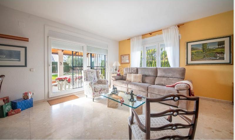 Foto e5645080-7030-41ea-90f9-5993871108e3. Casa amb aparcament piscina a Mediona