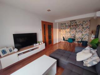 Zweistöckige Wohnung  Carrer de josep mª folch i torres. Fantàstic dúplex moblat, amb 2 terrasses, pàrquing i ben ubicat
