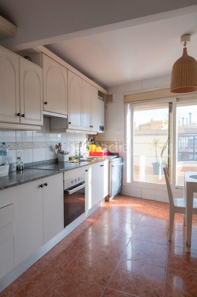 Foto 4483ec79-5983-43a7-8678-7514fe1d9c95. Àtic amb calefacció a Riu Nord Santa Coloma de Gramenet