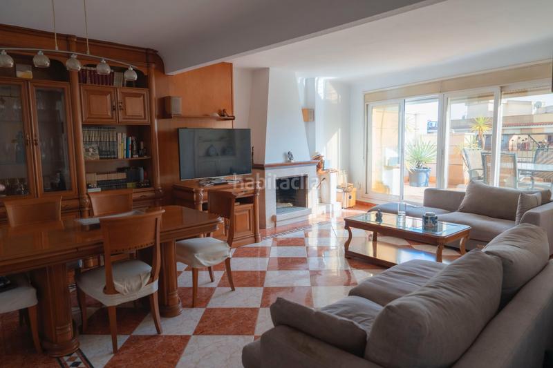 Foto f3995188-7dc2-4d62-950b-1f7bbbd62bed. Àtic amb calefacció a Riu Nord Santa Coloma de Gramenet