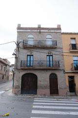 Casa aparellada a Carrer carretera 18. Fantstica casa amb moltes possibilitats