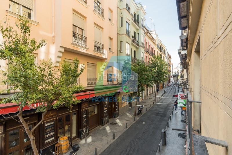 Foto 7048253e-2821-4f90-adbc-60b22ab8087c. Rent flat in calle de la cruz 10 in Sol Madrid