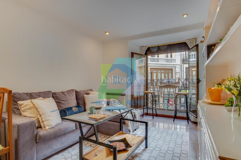 Foto b9006ffb-1376-4c9f-be1e-82706511cd23. Rent flat in calle de la cruz 10 in Sol Madrid