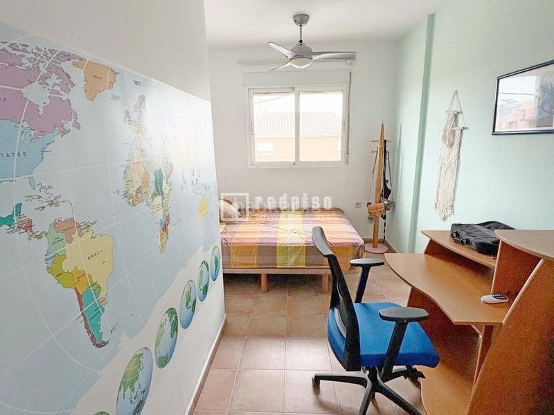 Foto 86e65f17-7b71-47ef-bd54-54014612375c. Maison avec parking dans Los Vientos - Casa Ros Molina de Segura