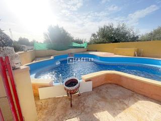 Maison à El Llano. Se vende finca de 5.000 metros