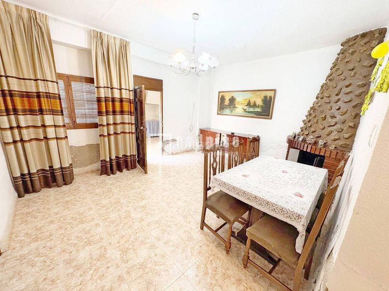 Foto 4edbfdb5-bd39-4363-be42-7f93aa1c83e6. Casa amb calefacció a Lorquí