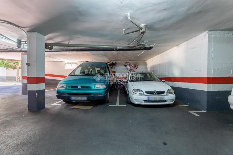 Foto 41ec9c09-2897-45a0-bb6f-a6bab95f02f7. Aparcament cotxe a Casco Antiguo Majadahonda