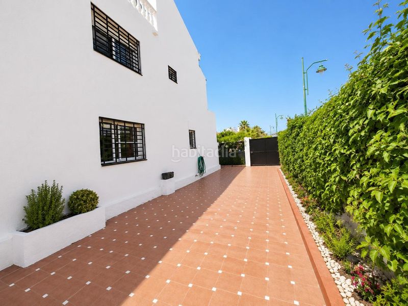 Foto 769ce988-88c8-47fd-abae-a7fe71bc0955. Casa adossada amb aparcament piscina a Guadalmar Málaga