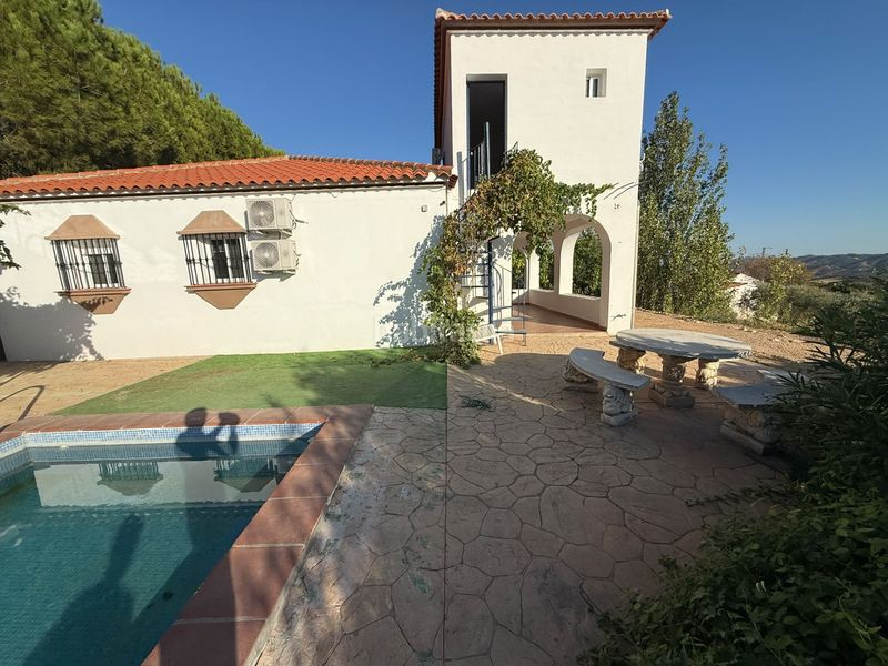 Foto 03d4ad98-e848-4379-a3f1-c2b8baab4bb6. Casa con parcheggio in Fuentemora Antequera