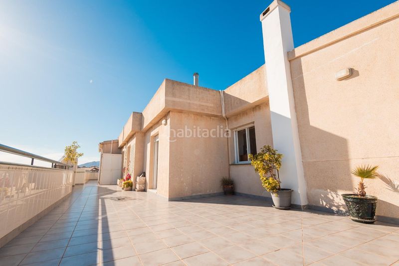 Foto 597a731d-a94e-42e1-a6a5-ebf559fc30e2. Dachwohnung mit parking pool in Puerta Blanca Málaga
