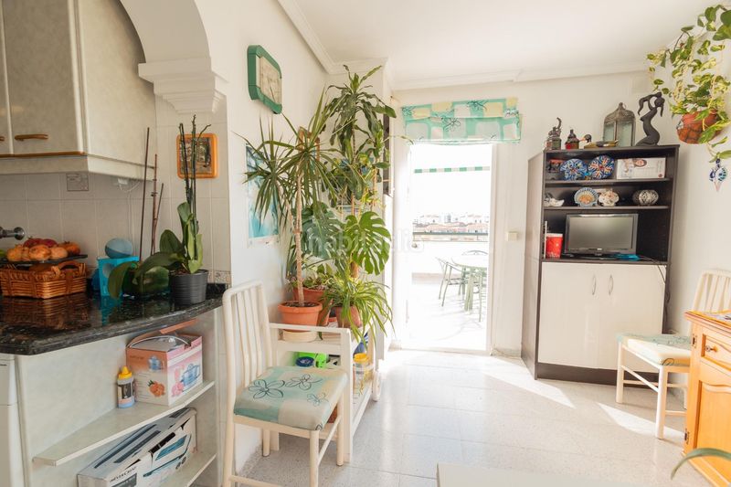 Foto c7b57e0d-c7d9-4448-94f2-9a8db7f5a33a. Dachwohnung mit parking pool in Puerta Blanca Málaga