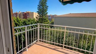 Appartement à Portada Alta - Pol. Crta. De Cártama. Gran oportunidad en málaga  piso amplio con muchísimo potencial