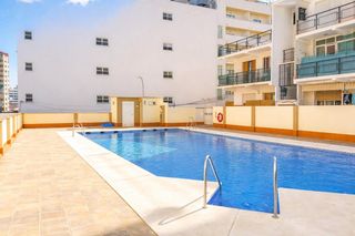 Apartment in Ayuntamiento. Amplio apartamento de 94 m2 en zona tranquila de torremolinos