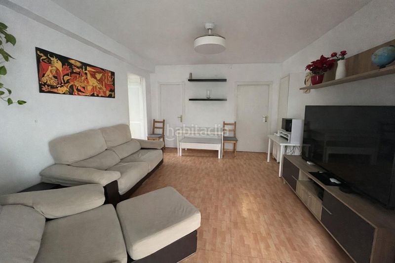 Foto f2bcc413-6f39-4e1e-a842-d406a15a8b83. Apartament amb piscina a Ayuntamiento Torremolinos
