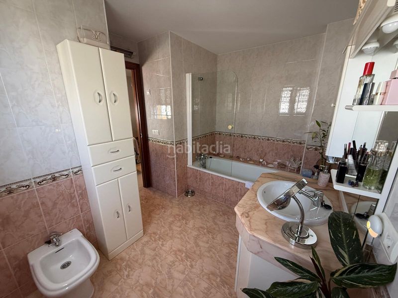 Foto 65f65aaa-9879-49d7-8054-e6a7fbdd5ef2. Casa adossada amb aparcament piscina a Valdeolletas - Las Cancelas - Xarblanca Marbella