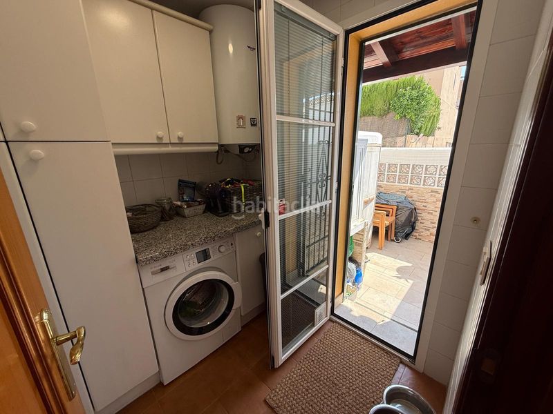 Foto c3b04743-8b6e-48fa-bd00-cbb714be281b. Casa adossada amb aparcament piscina a Valdeolletas - Las Cancelas - Xarblanca Marbella