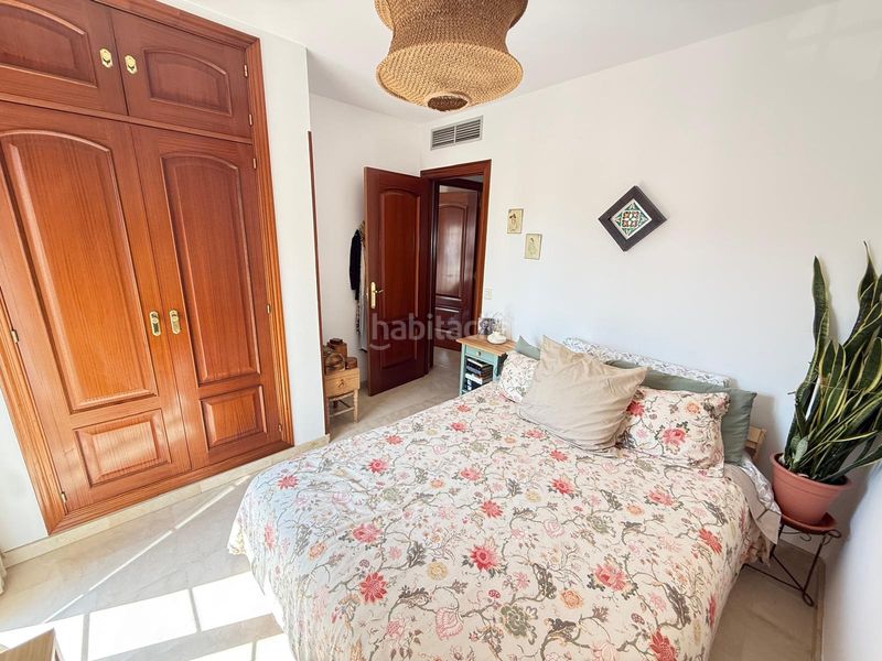 Foto fbfc5f2c-a438-4909-adfd-e577b7277785. Casa adossada amb aparcament piscina a Valdeolletas - Las Cancelas - Xarblanca Marbella