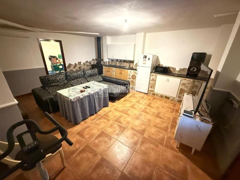 Foto be6f052b-a701-4ee9-bc68-b83f312758cc. Casa pareada casa en venta en Martos