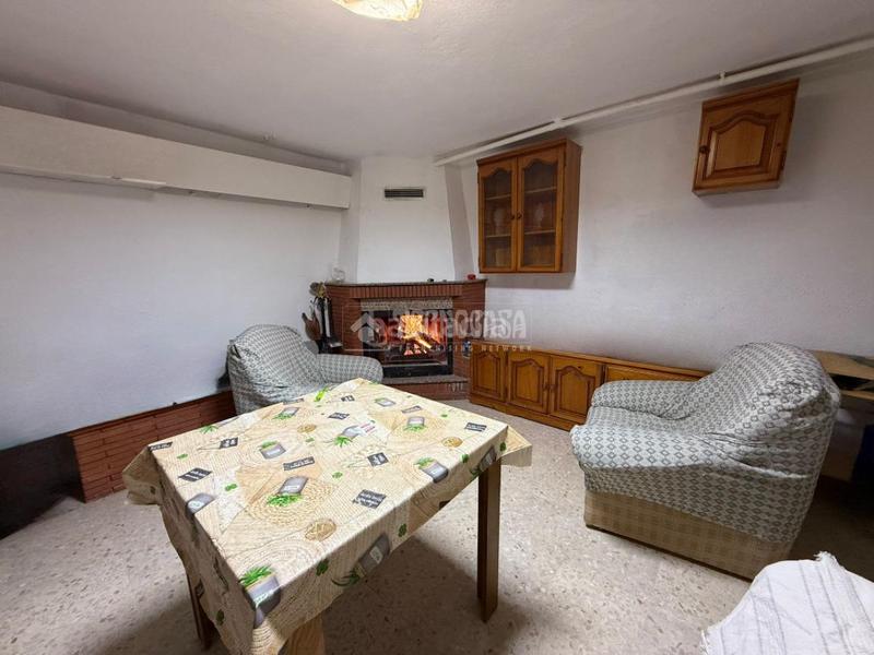 Foto 1cf6d754-5aed-43d6-b15f-1551410dfb4c. Casa aparellada a Martos