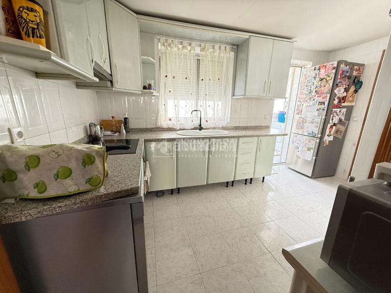 Foto 587094a7-fcde-4a0e-9a05-ef366940f7ee. Casa aparellada a Martos