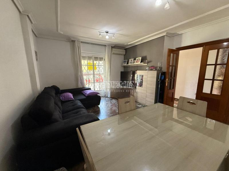 Foto 68f64679-e6a5-4fae-b7f1-73634a15e8e1. Casa aparellada a Martos