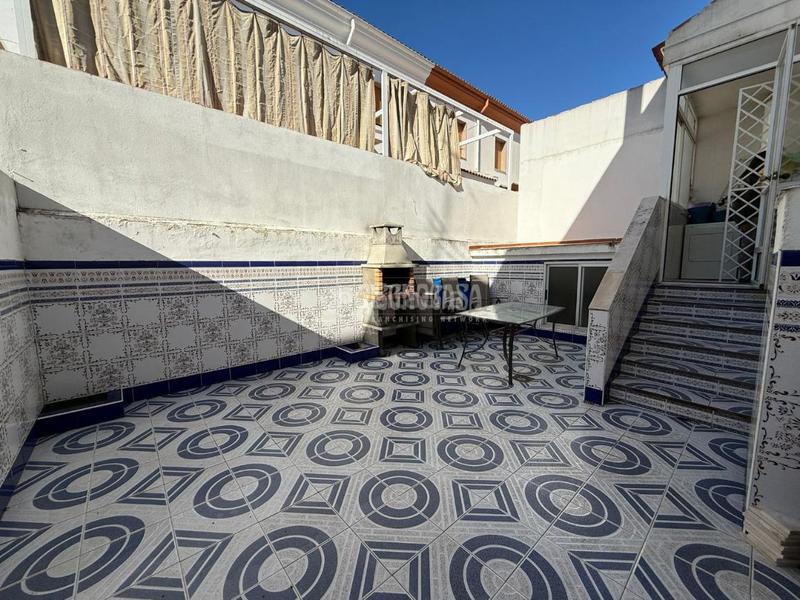 Foto 8321bb8a-b6e5-482a-b137-91c852da06ce. Casa aparellada a Martos