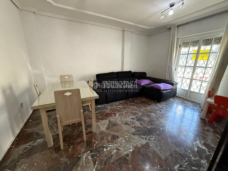 Foto beac63be-eb8f-4f50-871f-94050a623b37. Casa aparellada a Martos