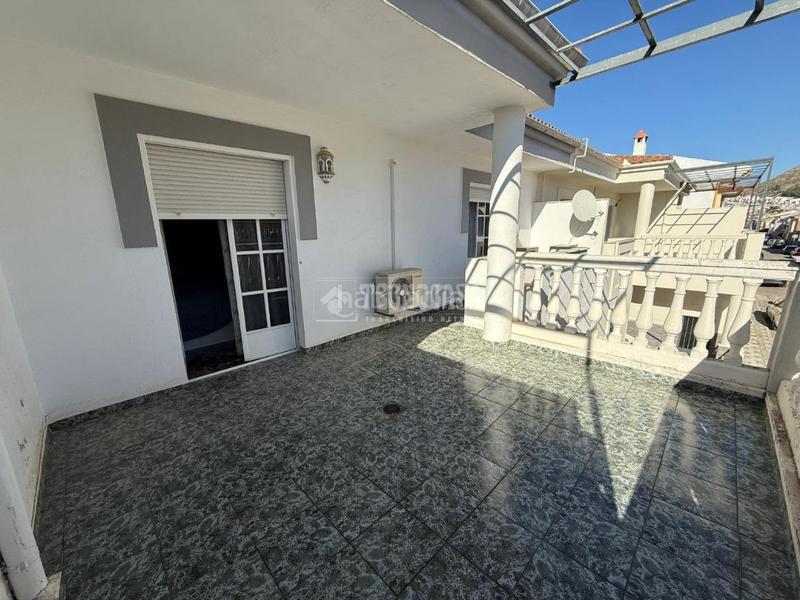 Foto eb81a788-5e4b-49a7-a0fc-7aa069004ef1. Casa aparellada a Martos