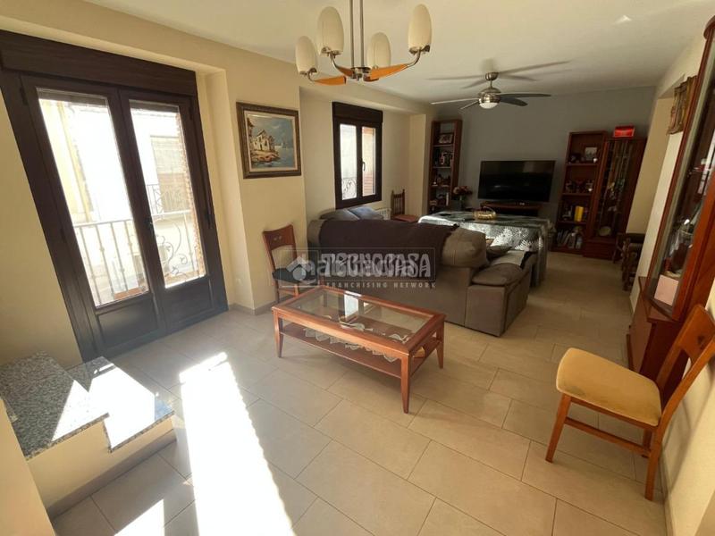 Foto 2982760a-9066-435a-a680-30278223dc92. Casa aparellada a Fuensanta de Martos