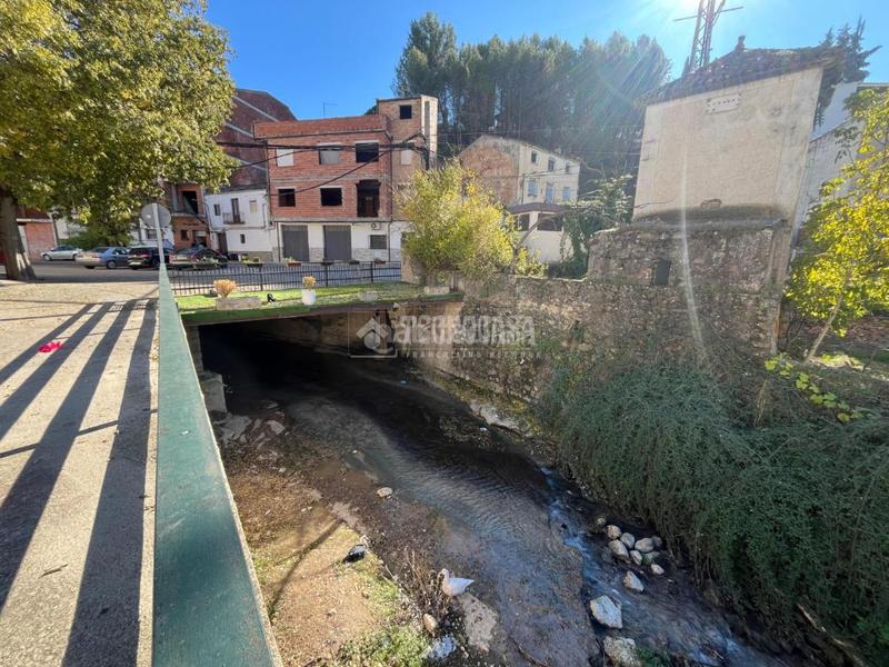 Foto 9e02b9f4-f657-4e10-ab90-c3cf8503dd76. Casa aparellada a Fuensanta de Martos