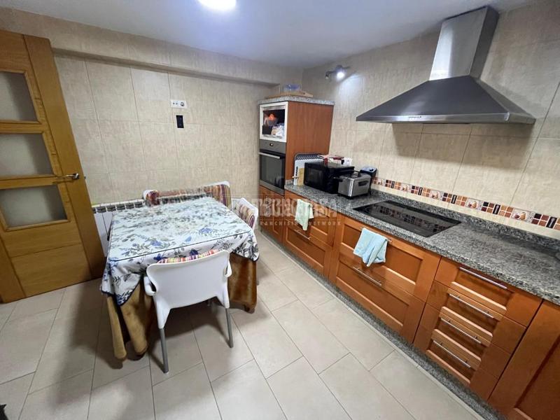 Foto d95afc32-8c35-44d4-9c0e-f81895d0ca07. Casa aparellada a Fuensanta de Martos