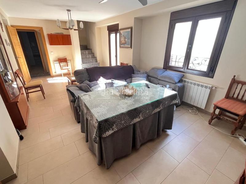 Foto e97195b9-b8f7-4ca7-b332-3bd5625b719c. Casa aparellada a Fuensanta de Martos