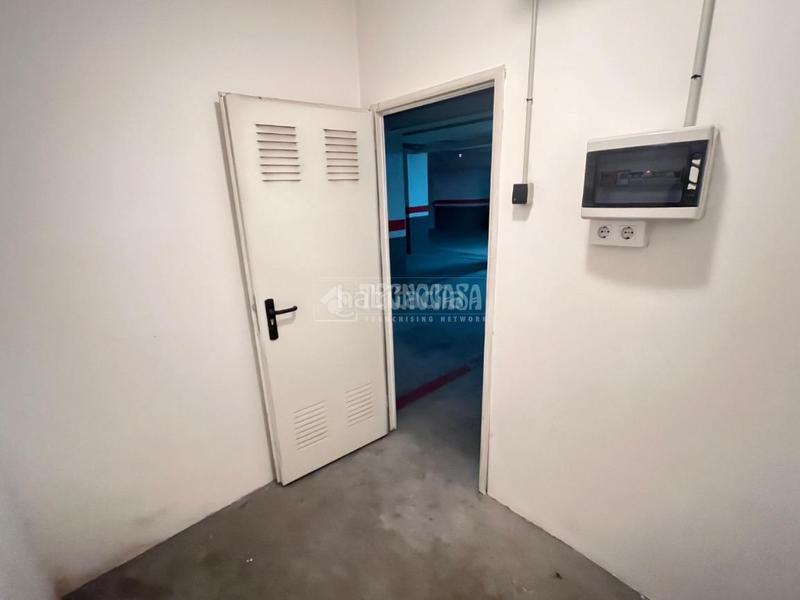 Foto 11406976-9c5a-4cd7-821d-ac8e1486e07f. Autoparkplatz in Torredonjimeno