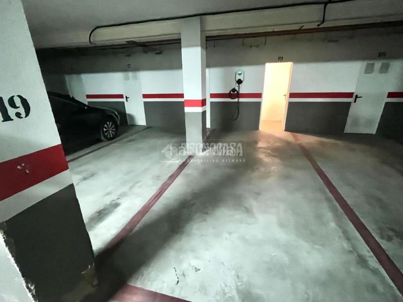 Foto 33f32306-c22b-4faf-8f09-2b240bc84840. Autoparkplatz in Torredonjimeno