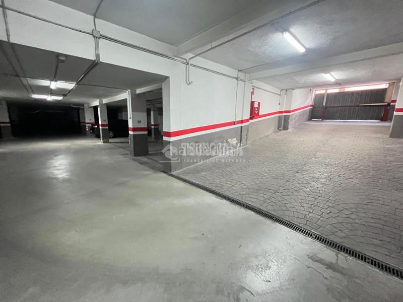 Foto a57aedf4-f569-4e49-bd24-5207b3f363f6. Autoparkplatz in Torredonjimeno