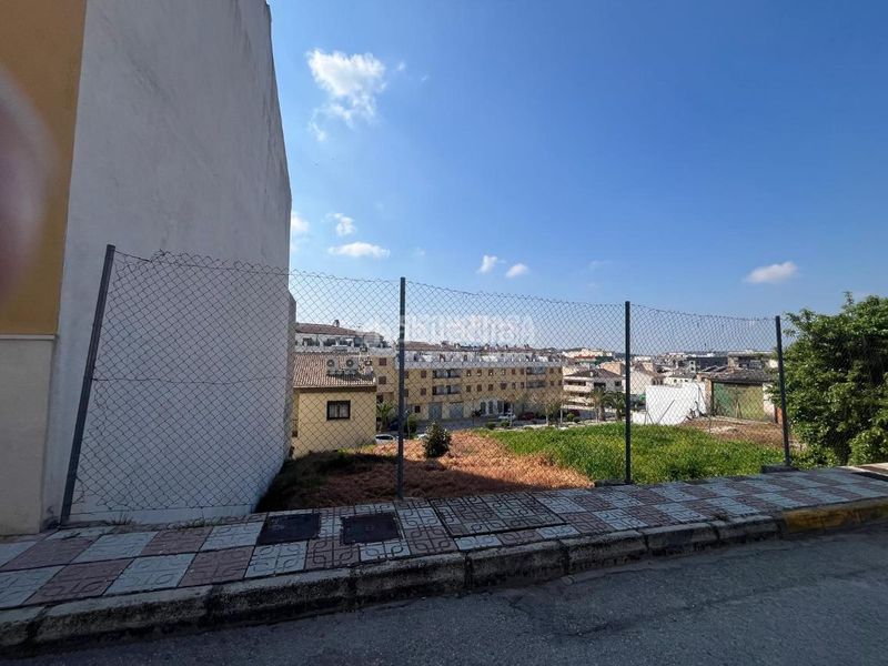 Foto 570dd03f-035b-494c-acef-9f7e0064f606. Terreny residencial a Martos