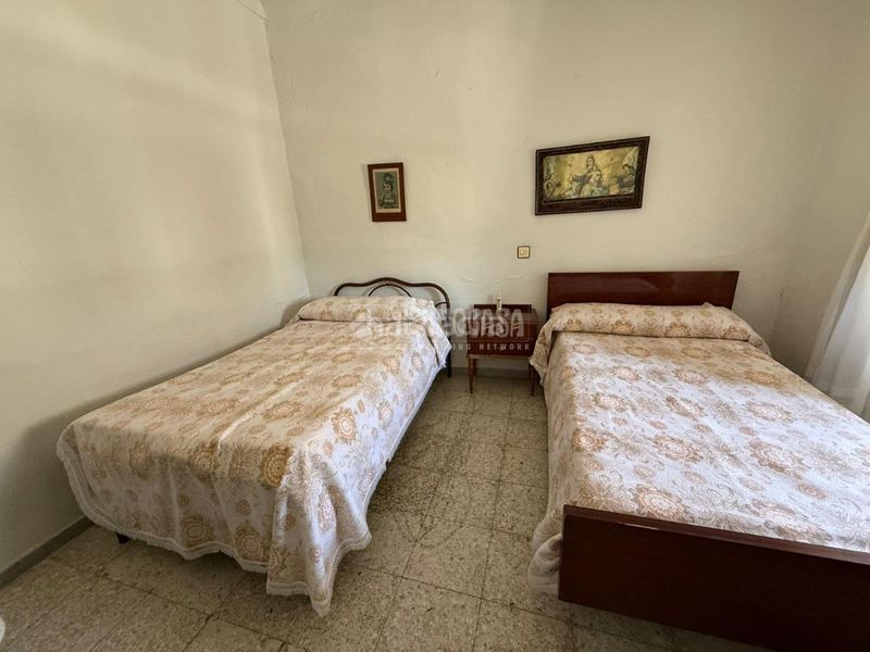 Foto 0179a508-dcdd-41b0-90a9-f1e0f260a7c5. Casa aparellada a Martos