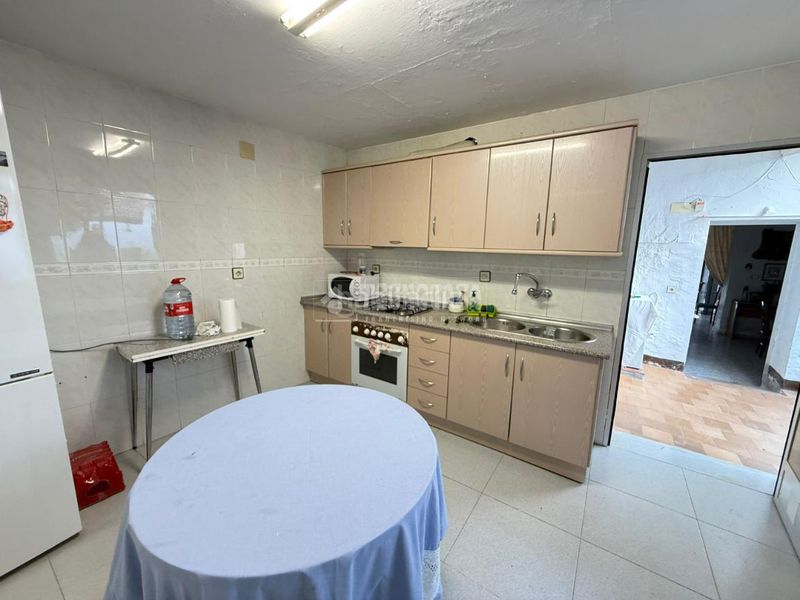 Foto 568bc1aa-724d-4073-9dcd-46b99ff7c499. Casa aparellada a Martos