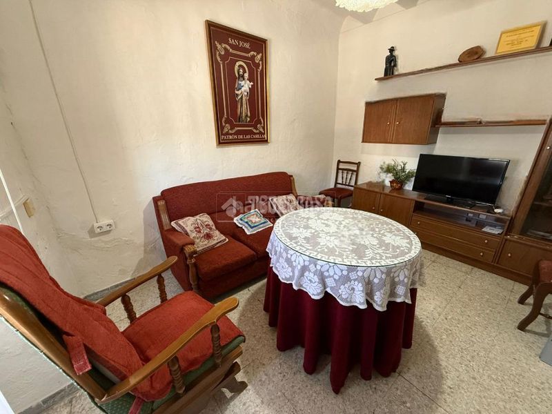 Foto a1455f8d-00bc-400c-9944-99c4e95cf349. Casa aparellada a Martos