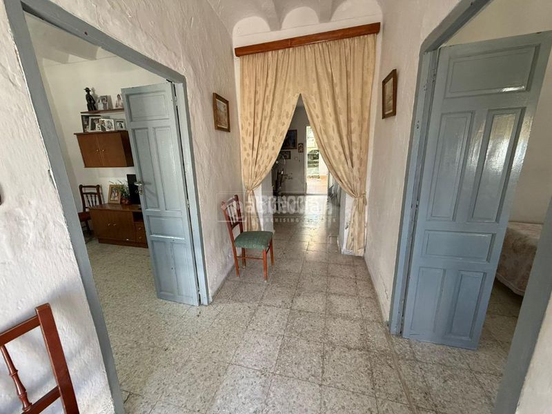 Foto d0257cbd-a027-4f79-bd78-64c792ecf4ab. Casa aparellada a Martos