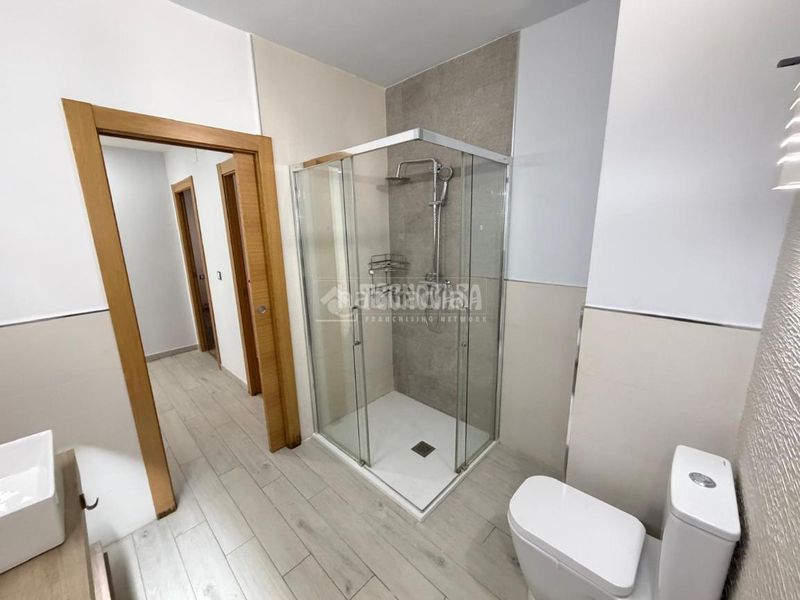 Foto d2367ab8-e37b-4946-a1b1-ad4a0a43cfca. Pis a Martos