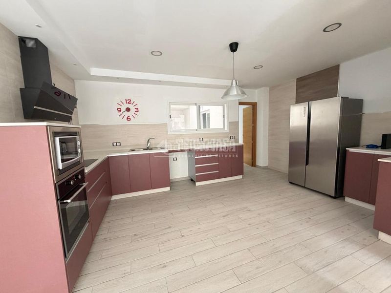 Foto e84f6a94-c08f-49b7-862a-6cb0296dfc09. Pis a Martos