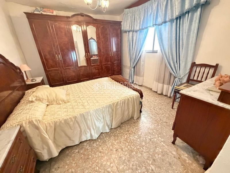 Foto 07157d62-2104-40bc-9b73-b2259367ad6b. Casa aparellada a Martos